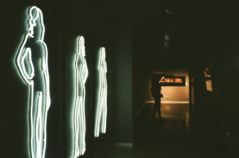 Kreativ opbevaring kunstinstallation