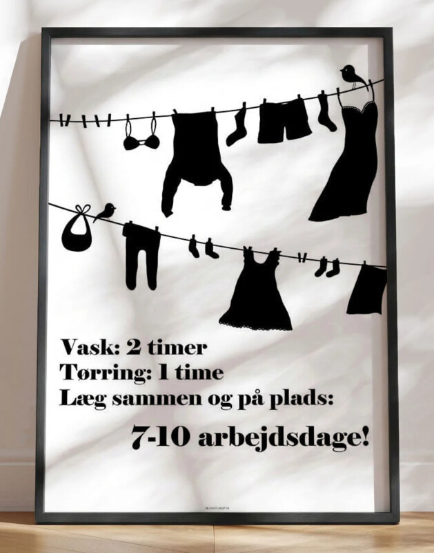 Hvid vaskeplakat med vasketøj